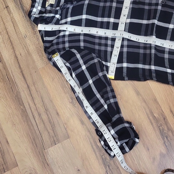 WOOLRICH Black White Plaid Roll Tab Soft Rayon Flannel Button Down Shirt - Picture 8 of 10
